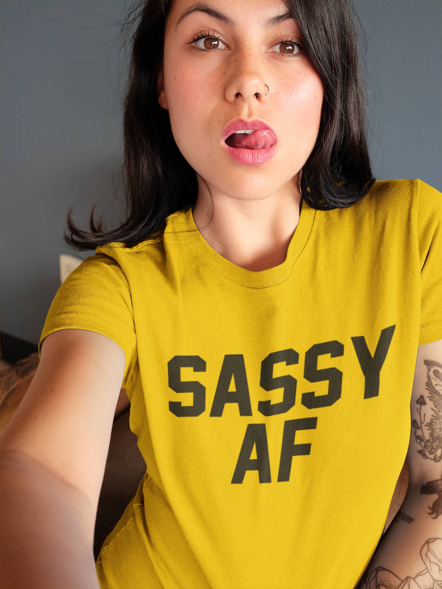 Забавна тениска с надпис Sassy AF