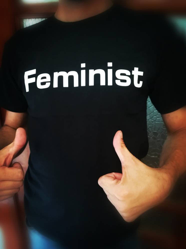 Тениска с щампа - Feminist