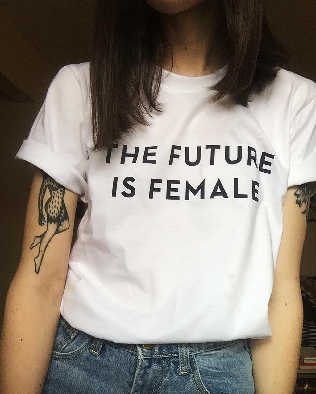 Тениска с надпис The Future Is Female